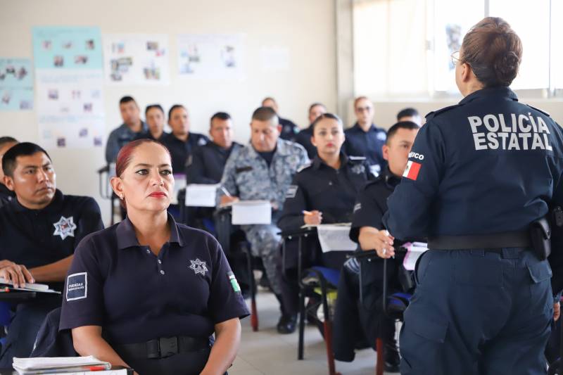 Capacitan a policías municipales en programas de  Formación Inicial